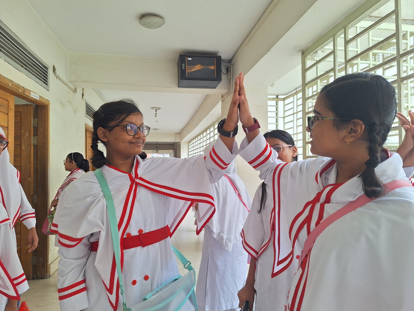 স্কুল শিক্ষার্থীদের সহযোগিতামূলক শিক্ষা কার্যক্রম